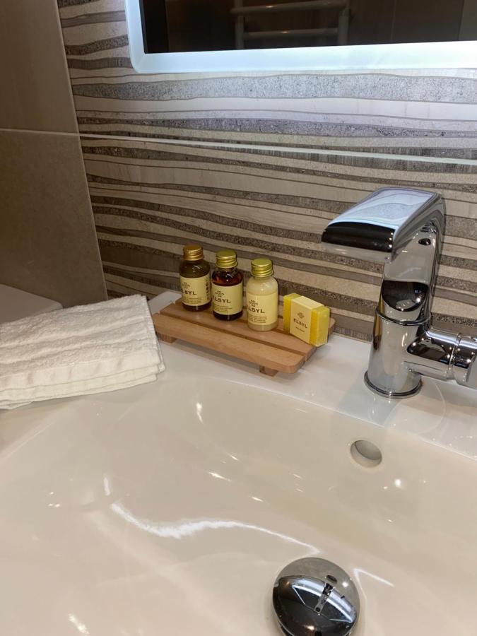 The North Cove, 20M To The Sea, Modern Studio Apartment Portrush Eksteriør bilde