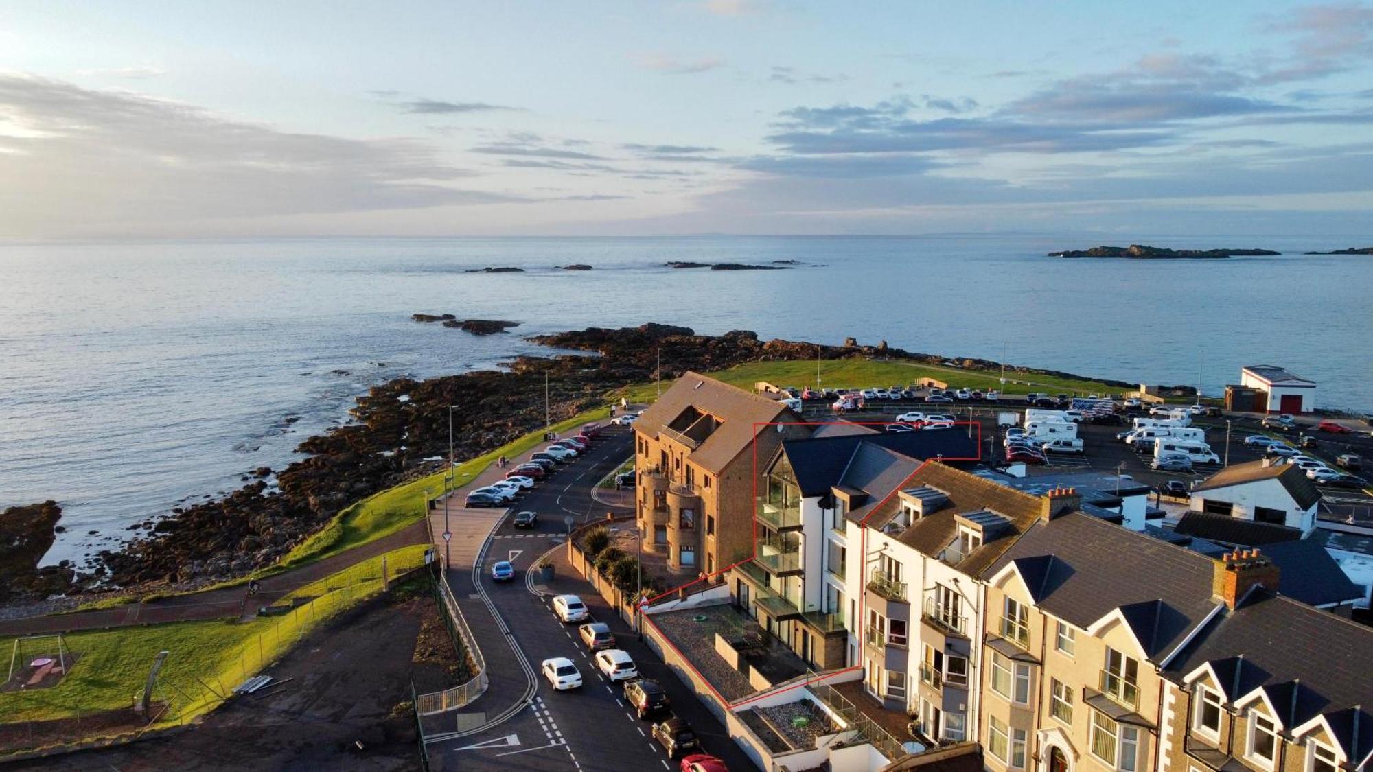 The North Cove, 20M To The Sea, Modern Studio Apartment Portrush Eksteriør bilde